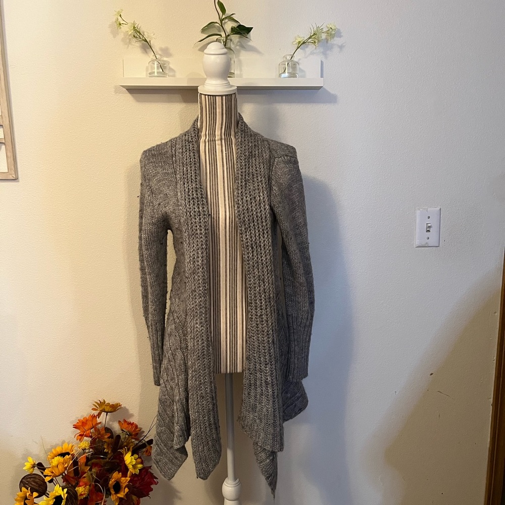 Gray shawl. Size S.❤️